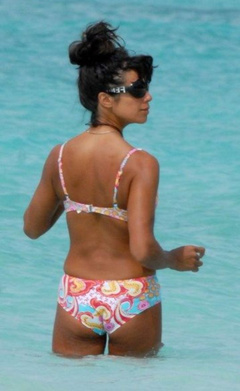 3. Jenny Powell – bikini at the beach, 2008