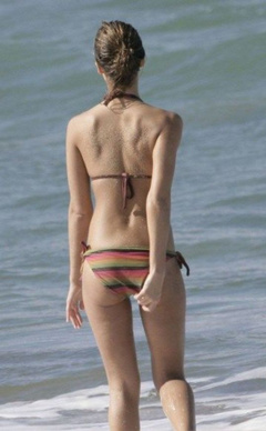 3. Jessica Alba Sexy – Hawaii Vacation, 2005