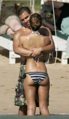 11. Jessica Alba Sexy – Hawaii Vacation, 2005