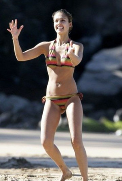 13. Jessica Alba Sexy – Hawaii Vacation, 2005
