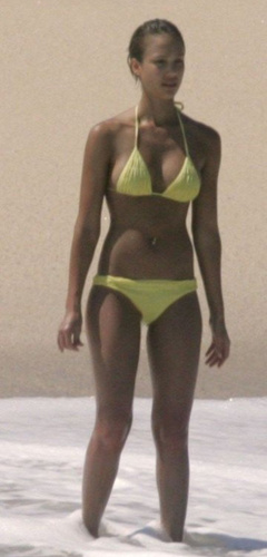 5. Jessica Alba Sexy – Mexico vacation, 2005