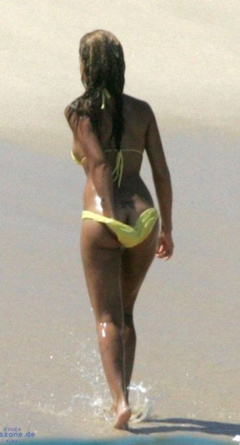 7. Jessica Alba Sexy – Mexico vacation, 2005