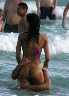 4. Jessica Alba – bikini at the beach, 2006