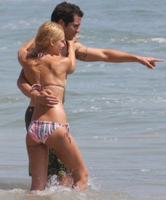 2. Jessica Alba – bikini, 2011