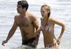 6. Jessica Alba – bikini, 2011