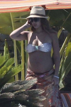 3. Jessica Alba – bikini, 2011