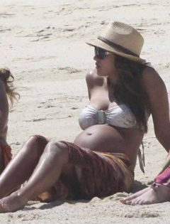 5. Jessica Alba – bikini, 2011