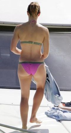 6. Jessica Biel – pink bikini, 2007