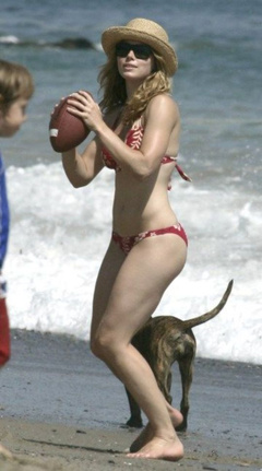 2. Jessica Biel – red bikini, 2006