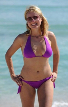 6. Jewel Kilcher – purple bikini, 2009
