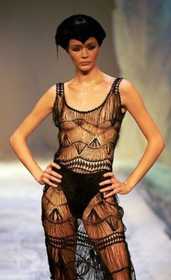 9. Jodie Kidd – catwalk oops