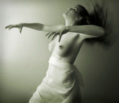 7. Karen Alloy – nude photo shoot, 2011