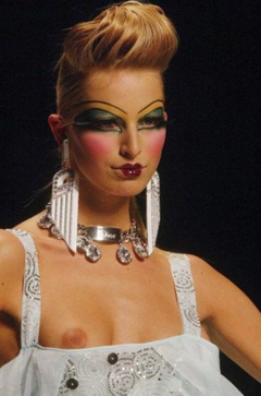 1. Karolina Kurkova Nip Slip – Christian Dior's Fashion Show, 2004
