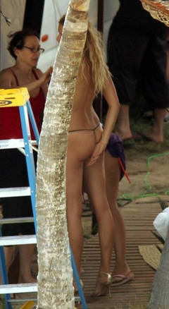 2. Karolina Kurkova Topless – Victoria's Secret Photoshoot, 2006