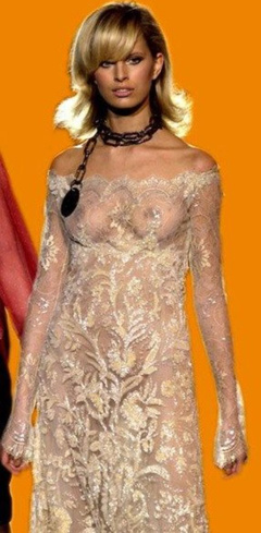 14. Karolina Kurkova – catwalk oops