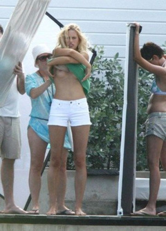 2. Karolina Kurkova – boob oops, 2009