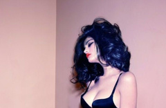 6. Katarina Ivanovska – Andres Sarda FW 2009, 2009