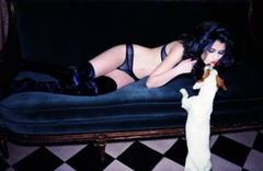 8. Katarina Ivanovska – Andres Sarda FW 2009, 2009