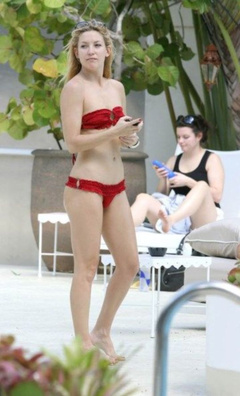 4. Kate Hudson – red bikini, 2008