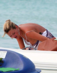 2. Kate Moss – Nip slip, 2008