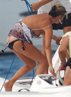 5. Kate Moss – Nip slip, 2008