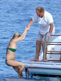 15. Kate Moss – boob oops, 2009