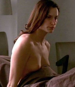 2. Katrin Cartlidge Naked – Claire Dolan, 1998