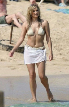 8. Katy Hill – bikini, 2006