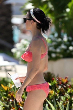 10. Katy Perry – bikini, 2009