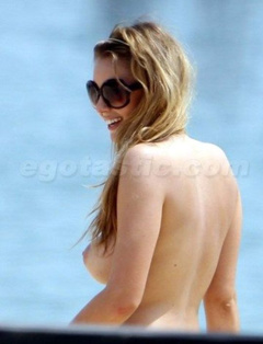 7. Keeley Hazell – topless at the beach, 2008