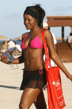 5. Keisha Buchanan – bikini at the beach, 2007