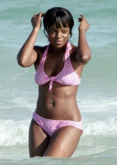 9. Keisha Buchanan – bikini at the beach, 2007