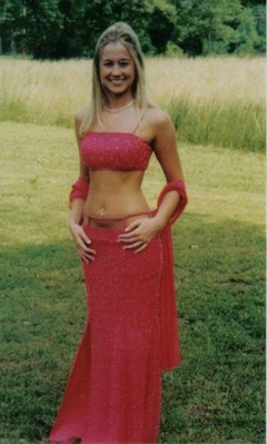 1. Kellie Pickler Sexy – prom dress