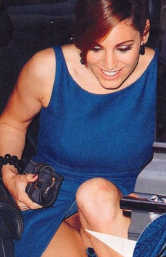 3. Kelly Brook No Panties – Premiere of Three, 2006