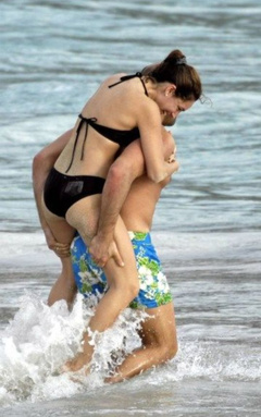 5. Kelly Brook – Topless sunbathing, 2008