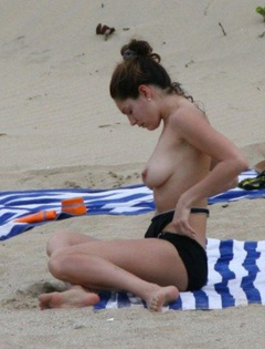 11. Kelly Brook – Topless sunbathing, 2008