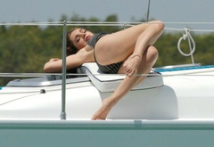 7. Kelly Brook – bikini photoshoot, 2009