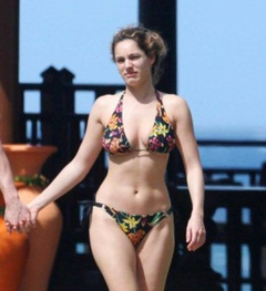 8. Kelly Brook – bikini, 2008