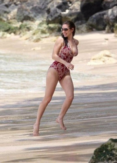 6. Kelly Brook – bikini, 2009