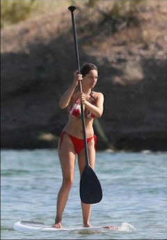 7. Kelly Brook – bikini, 2009