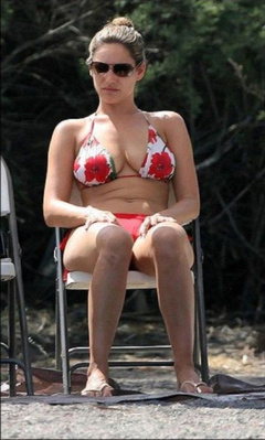 8. Kelly Brook – bikini, 2009