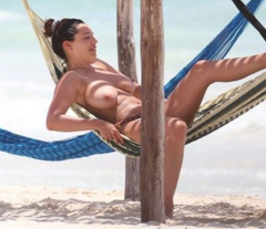 4. Kelly Brook – topless, 2013