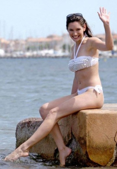 1. Kelly Brook – white bikini, 2008