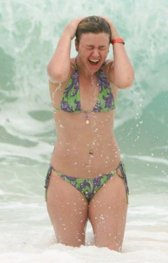 9. Kelly Clarkson – green bikini, 2006