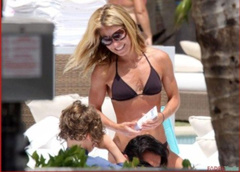 3. Kelly Ripa – bikini, 2009