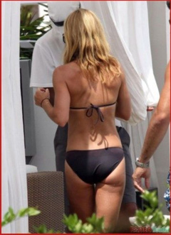 6. Kelly Ripa – bikini, 2009