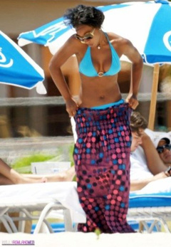 3. Kelly Rowland – bikini, 2009