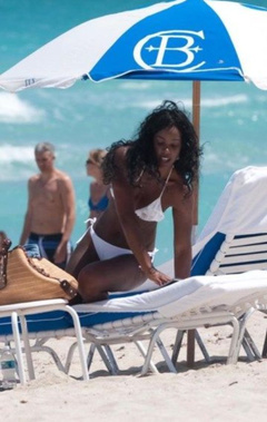 3. Kelly Rowland – white bikini, 2009