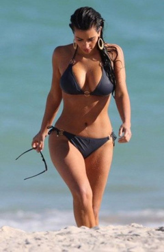 19. Kim Kardashian – bikini, 2008