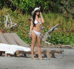 3. Kim Kardashian – bikini, 2010